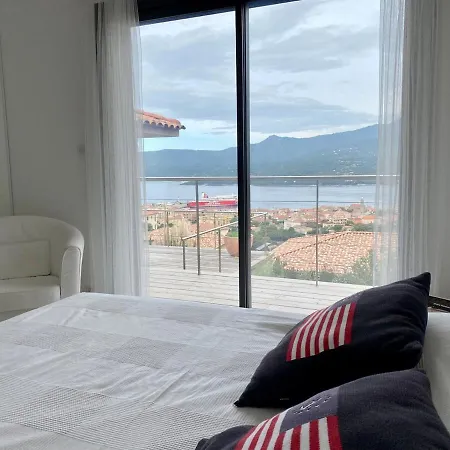 Surplombant Le Valinco